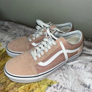 Womens size 8 vans, very good condition!